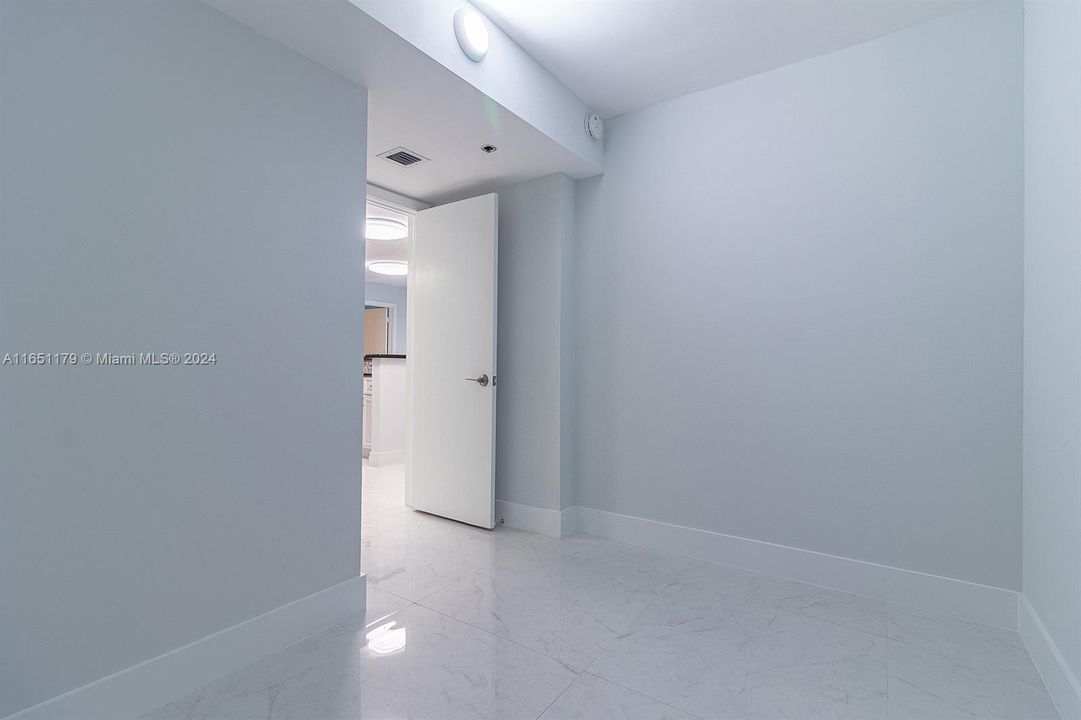 Recently Rented: $4,800 (3 beds, 3 baths, 1739 Square Feet)