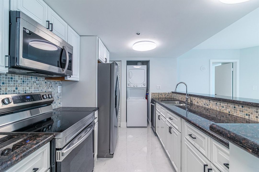 Recently Rented: $4,800 (3 beds, 3 baths, 1739 Square Feet)