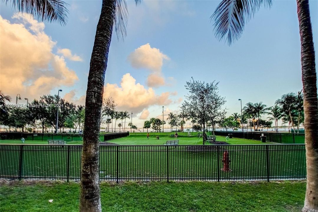 Recently Rented: $4,800 (3 beds, 3 baths, 1739 Square Feet)