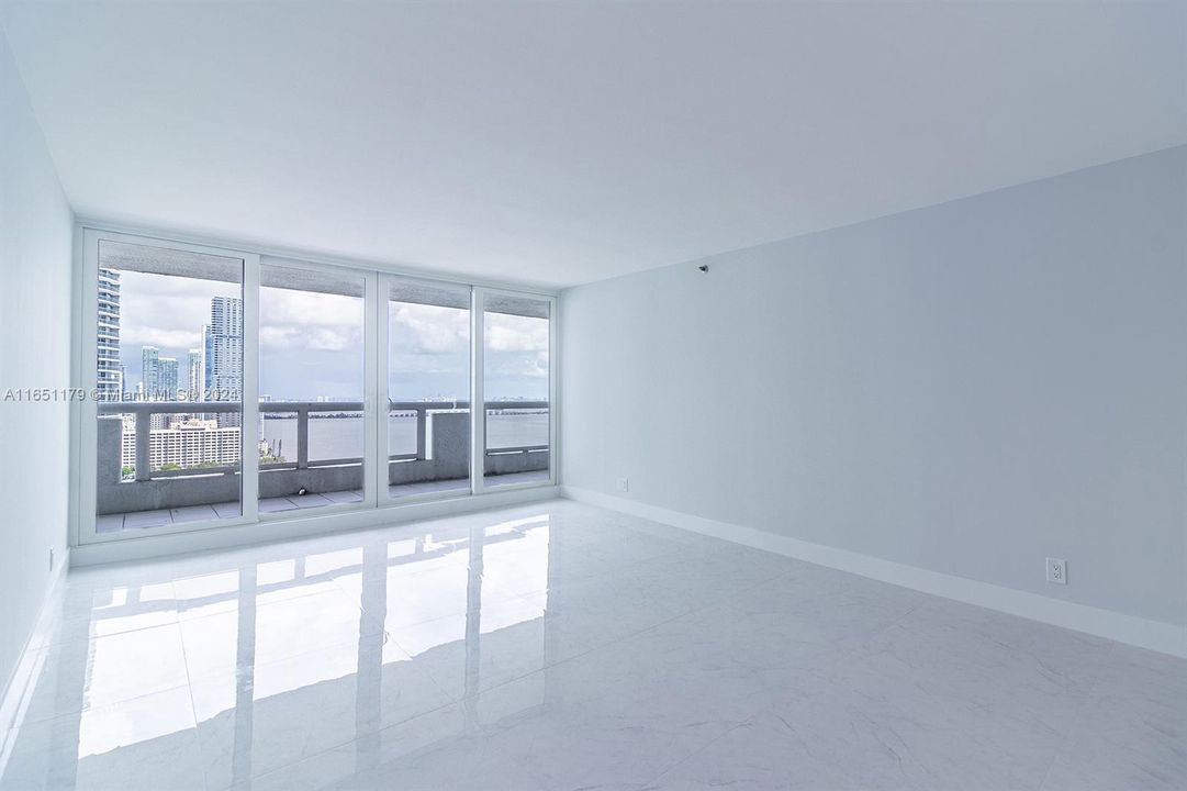 Recently Rented: $4,800 (3 beds, 3 baths, 1739 Square Feet)