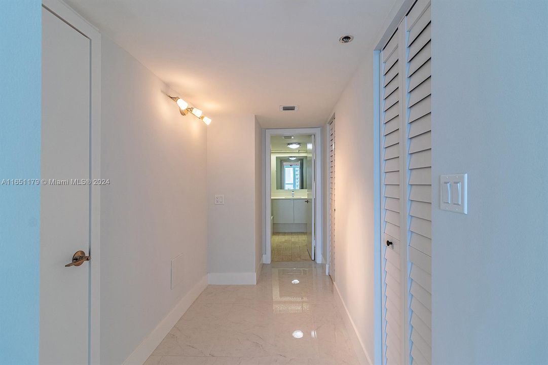 Recently Rented: $4,800 (3 beds, 3 baths, 1739 Square Feet)