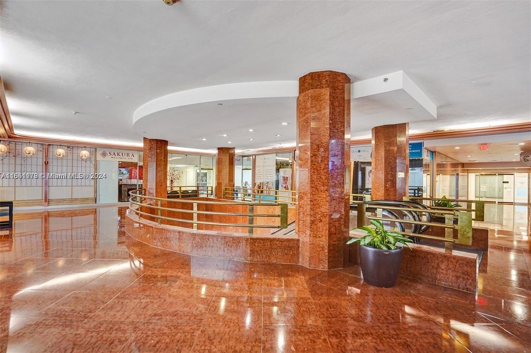 Recently Rented: $4,800 (3 beds, 3 baths, 1739 Square Feet)