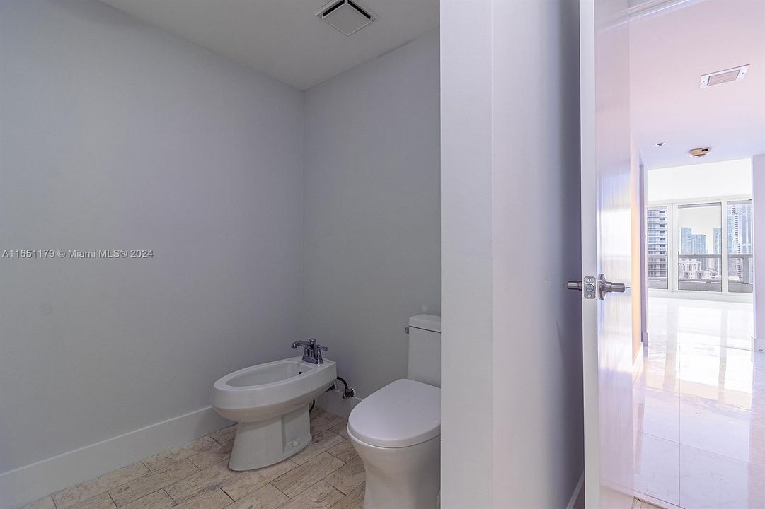 Recently Rented: $4,800 (3 beds, 3 baths, 1739 Square Feet)