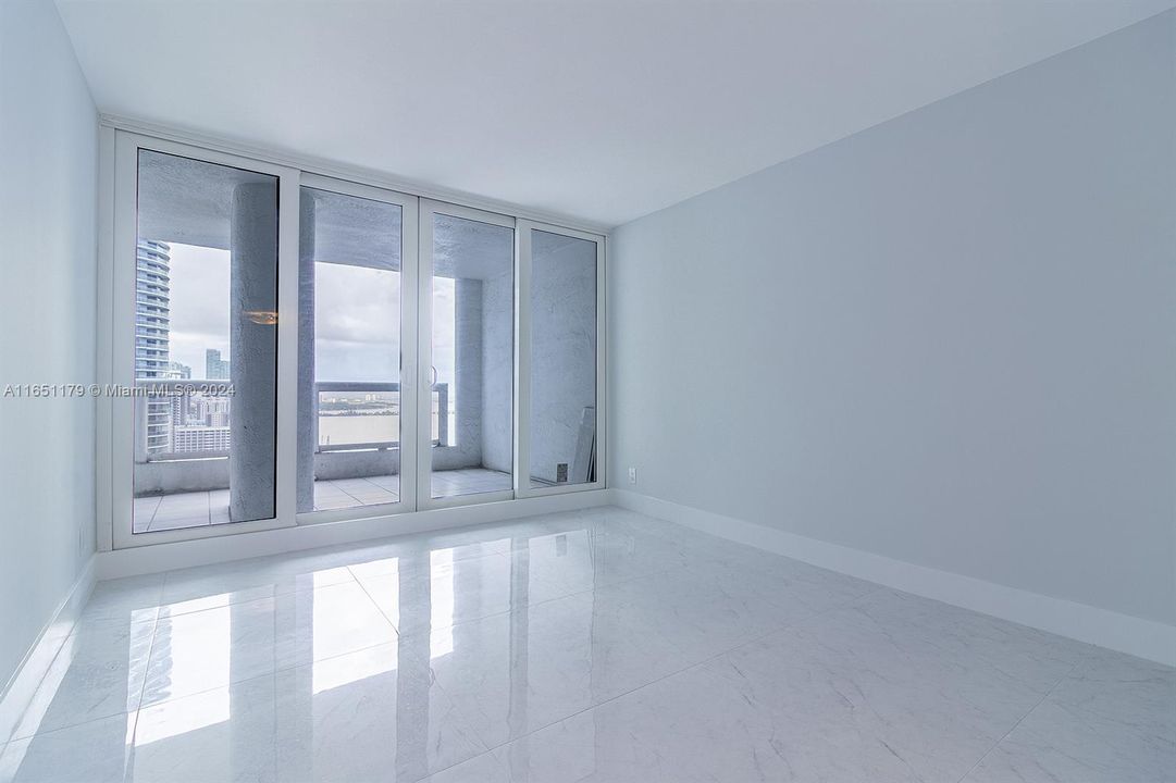 Recently Rented: $4,800 (3 beds, 3 baths, 1739 Square Feet)