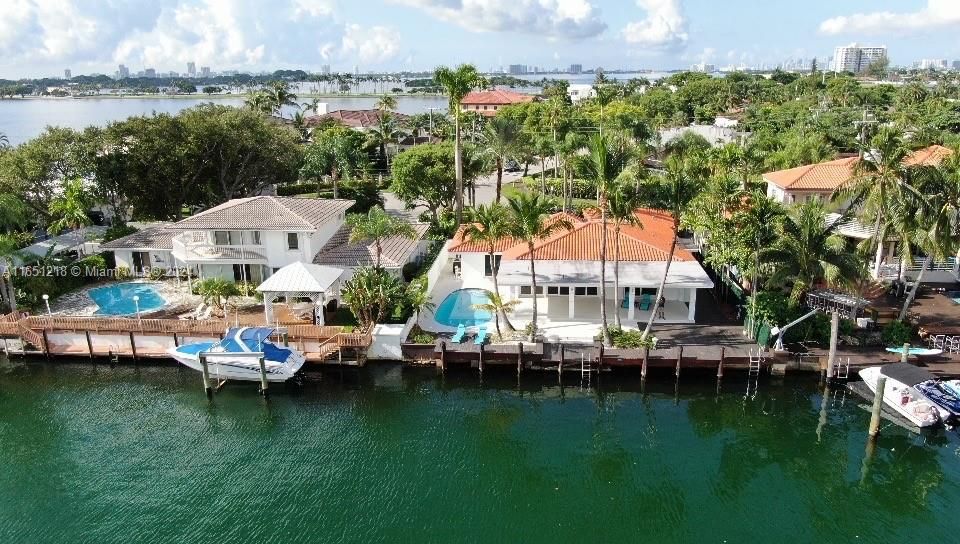 Recently Rented: $12,000 (4 beds, 3 baths, 2915 Square Feet)