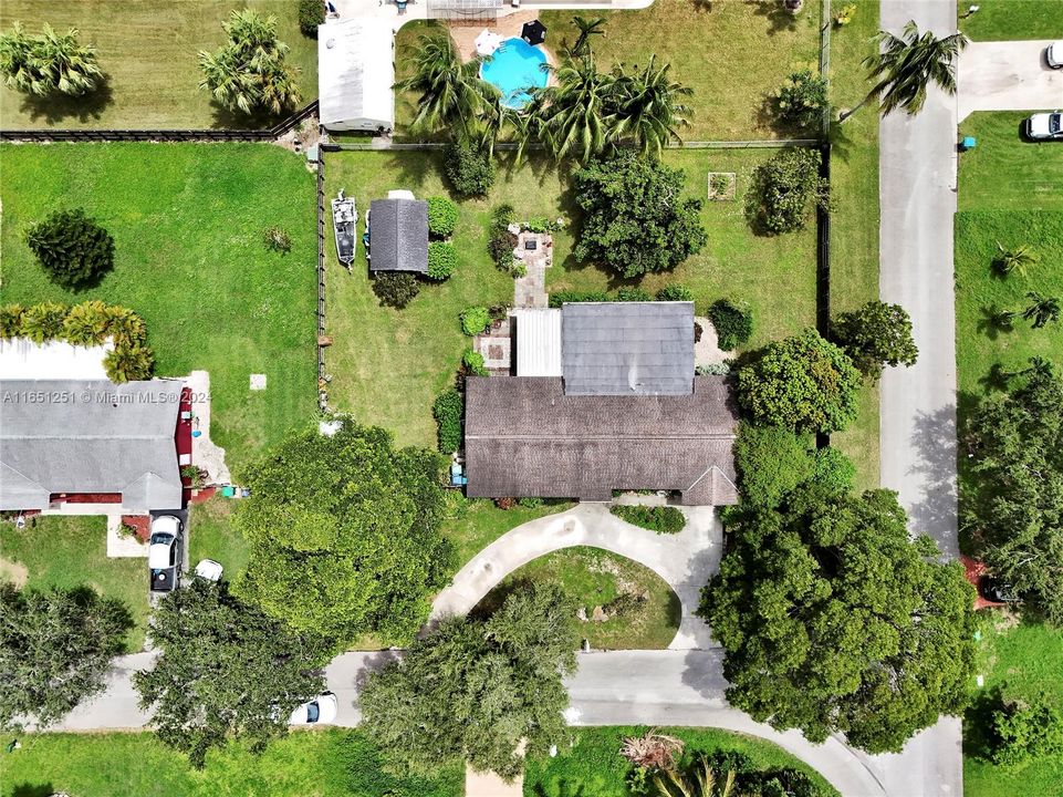 Recently Sold: $639,900 (3 beds, 2 baths, 2122 Square Feet)