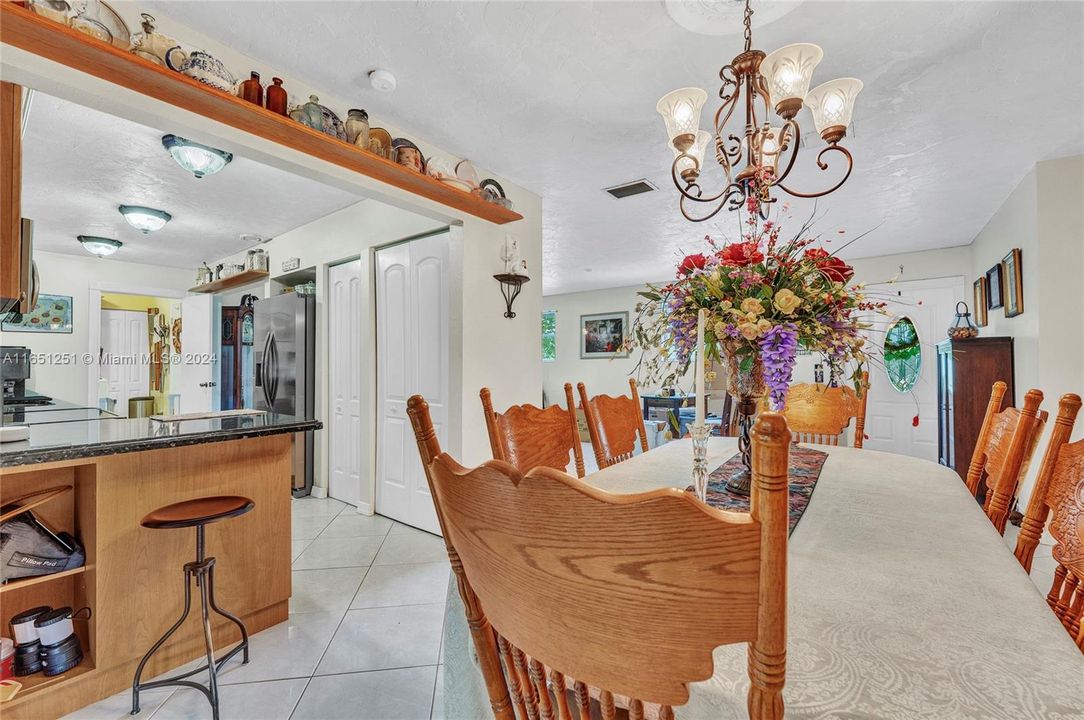 Recently Sold: $639,900 (3 beds, 2 baths, 2122 Square Feet)