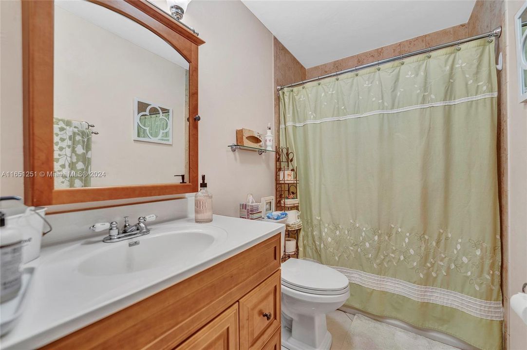 Recently Sold: $639,900 (3 beds, 2 baths, 2122 Square Feet)