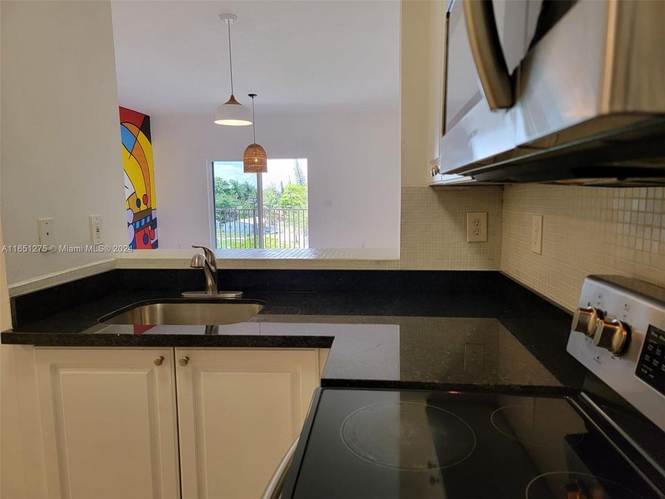 Недавно арендовано: $2,395 (2 спален, 2 ванн, 1041 Квадратных фут)