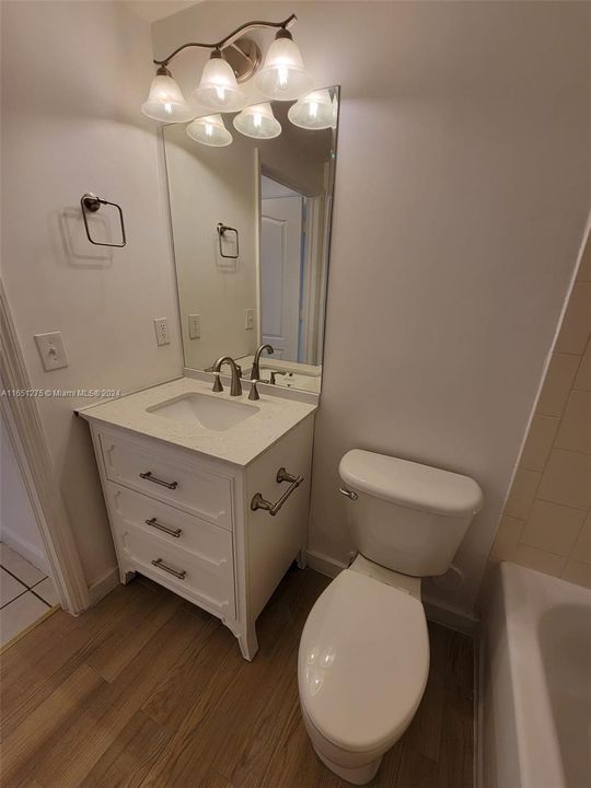 Недавно арендовано: $2,395 (2 спален, 2 ванн, 1041 Квадратных фут)