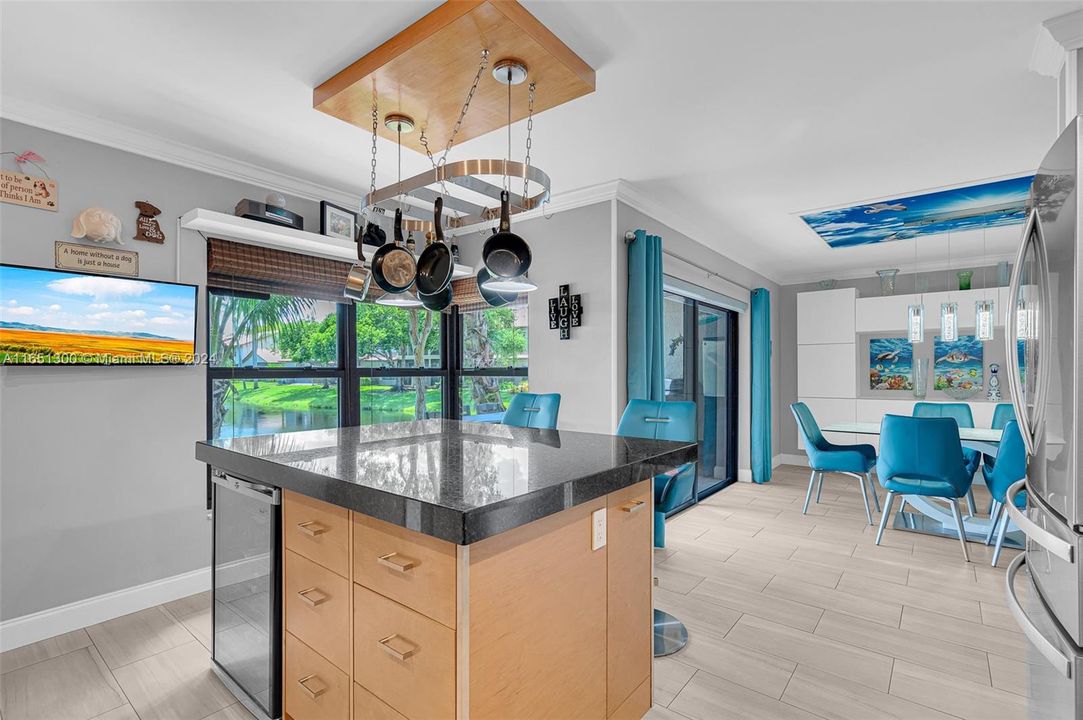 Recently Sold: $529,900 (3 beds, 2 baths, 1739 Square Feet)