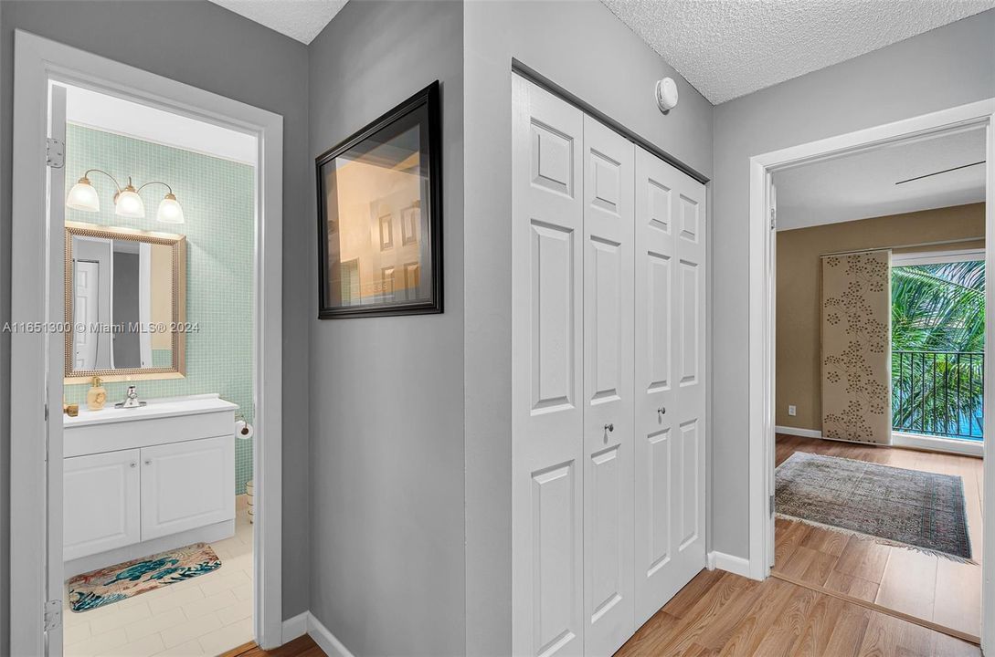 Recently Sold: $529,900 (3 beds, 2 baths, 1739 Square Feet)