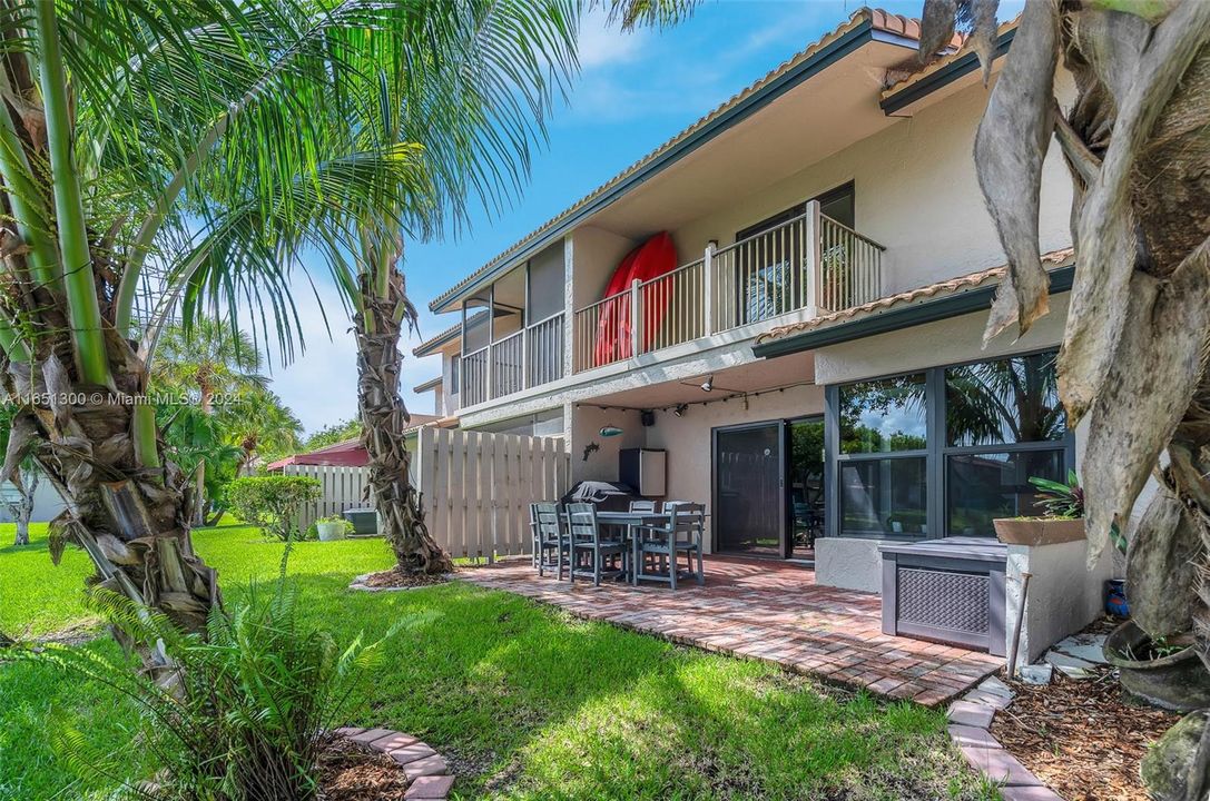 Recently Sold: $529,900 (3 beds, 2 baths, 1739 Square Feet)