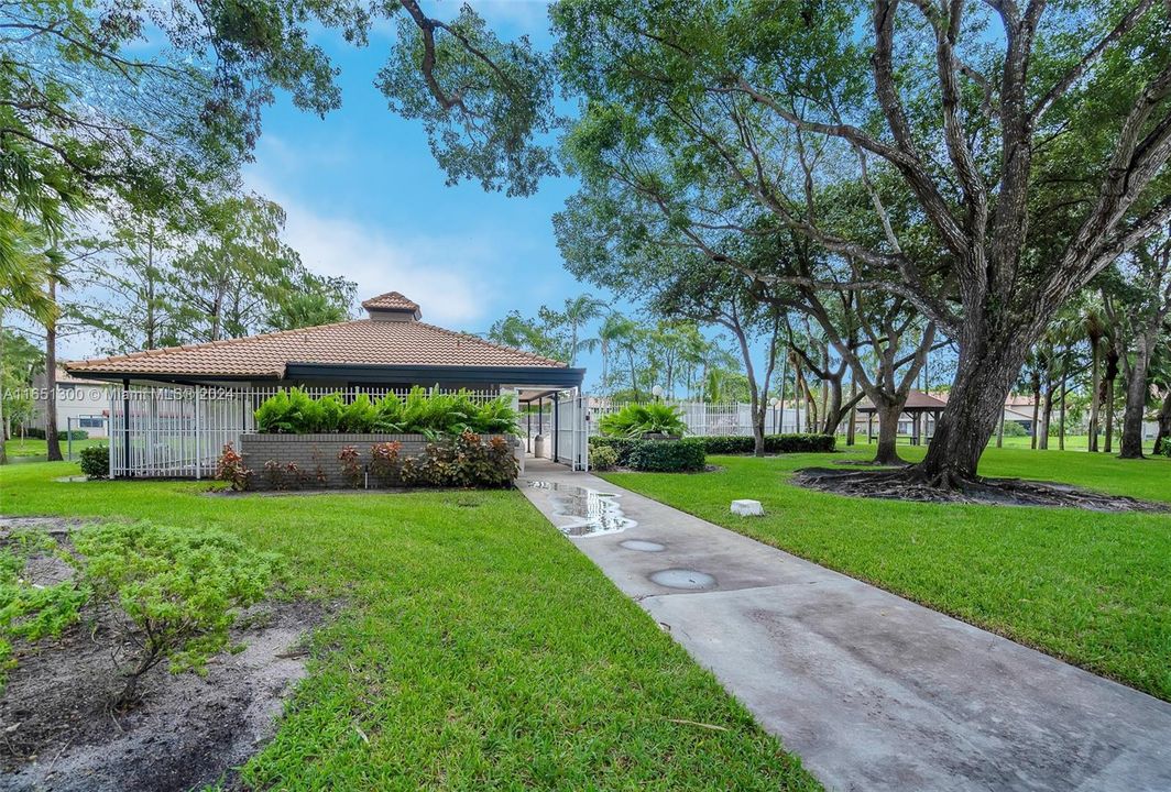 Recently Sold: $529,900 (3 beds, 2 baths, 1739 Square Feet)