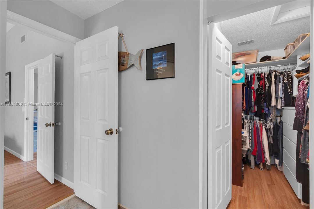 Recently Sold: $529,900 (3 beds, 2 baths, 1739 Square Feet)