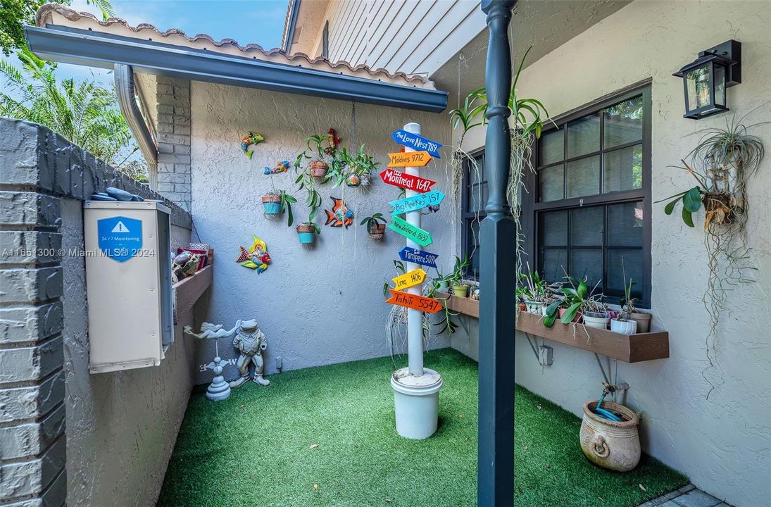 Recently Sold: $529,900 (3 beds, 2 baths, 1739 Square Feet)