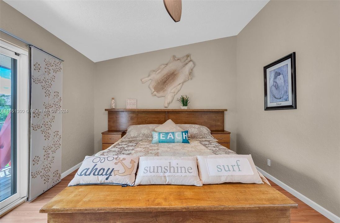 Recently Sold: $529,900 (3 beds, 2 baths, 1739 Square Feet)