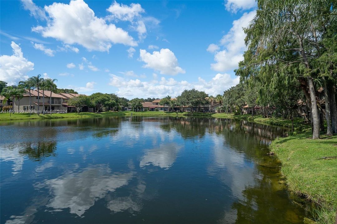 Recently Sold: $529,900 (3 beds, 2 baths, 1739 Square Feet)