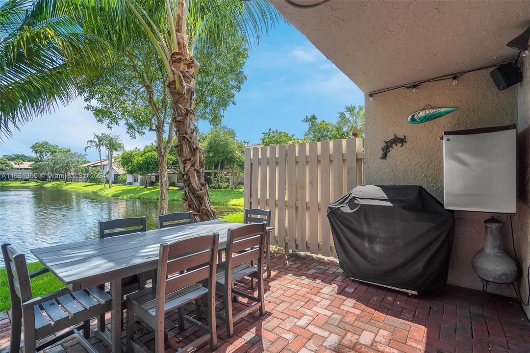 Recently Sold: $529,900 (3 beds, 2 baths, 1739 Square Feet)