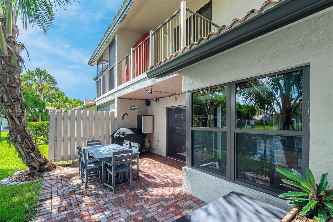 Recently Sold: $529,900 (3 beds, 2 baths, 1739 Square Feet)