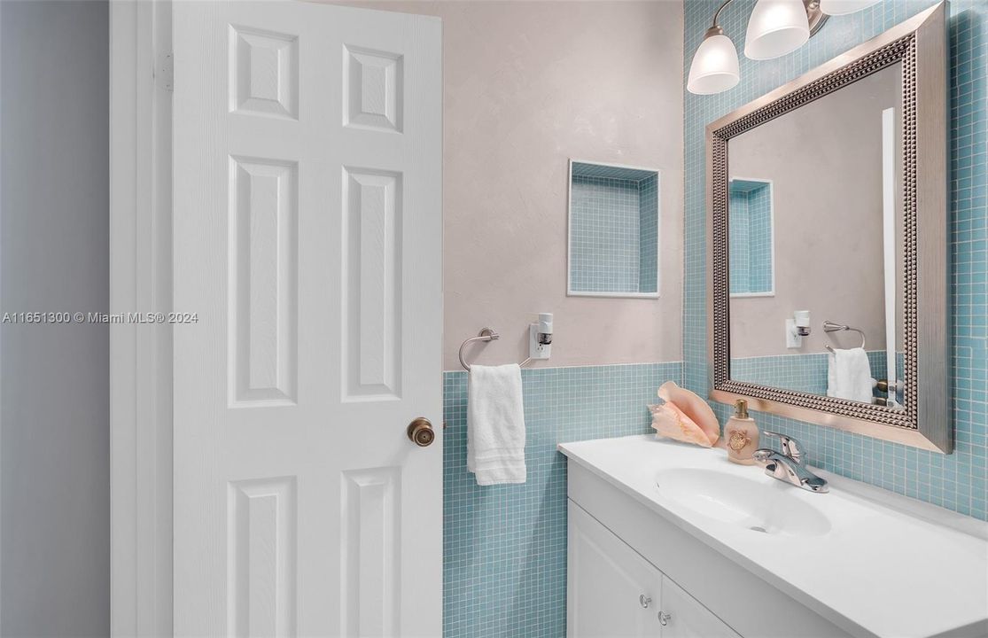 Recently Sold: $529,900 (3 beds, 2 baths, 1739 Square Feet)