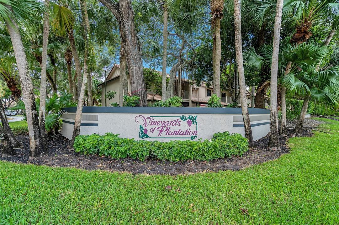 Recently Sold: $529,900 (3 beds, 2 baths, 1739 Square Feet)