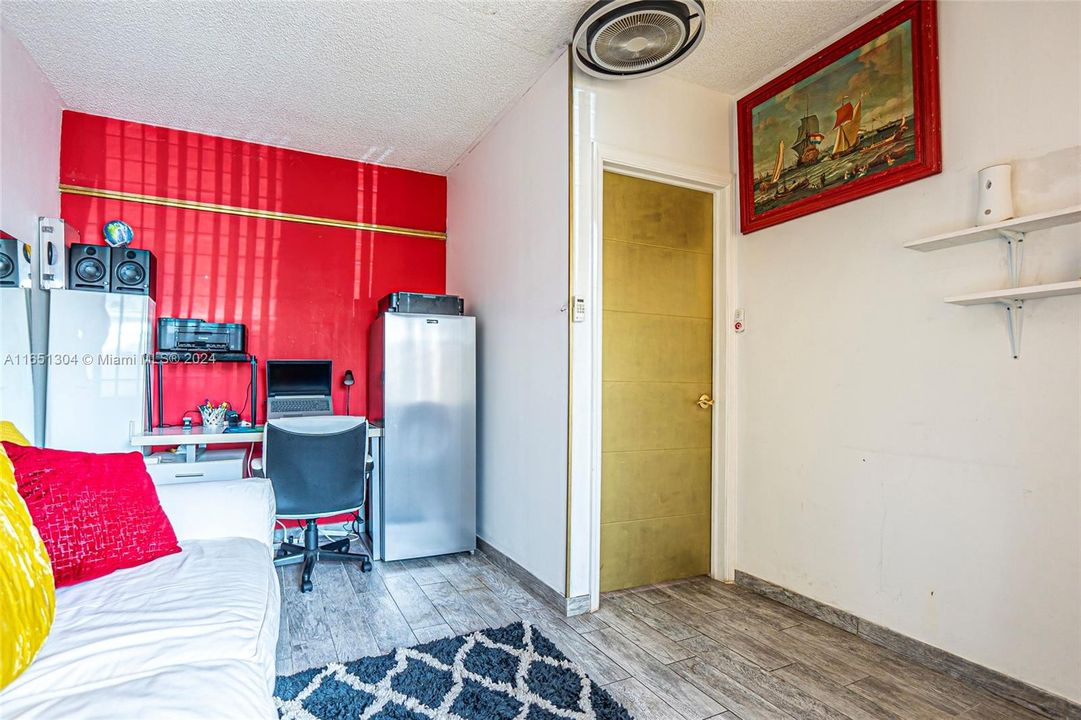 For Sale: $91,111 (1 beds, 1 baths, 625 Square Feet)