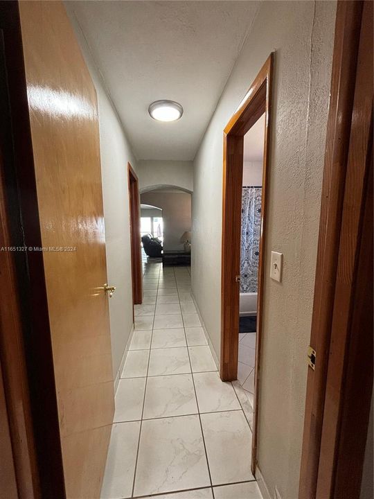 Activo con contrato: $795,000 (5 camas, 3 baños, 2356 Pies cuadrados)