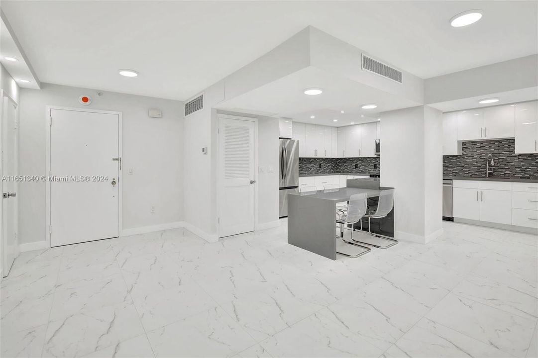 En Venta: $1,995,000 (2 camas, 2 baños, 1688 Pies cuadrados)