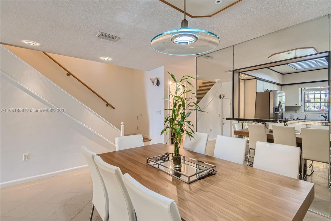 Active With Contract: $3,700 (2 beds, 2 baths, 1728 Square Feet)