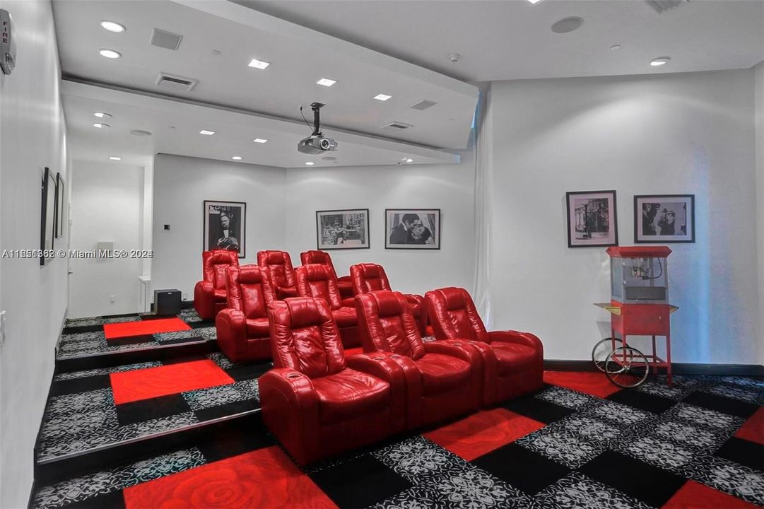 最近租的: $3,550 (2 贝兹, 2 浴室, 1050 平方英尺)