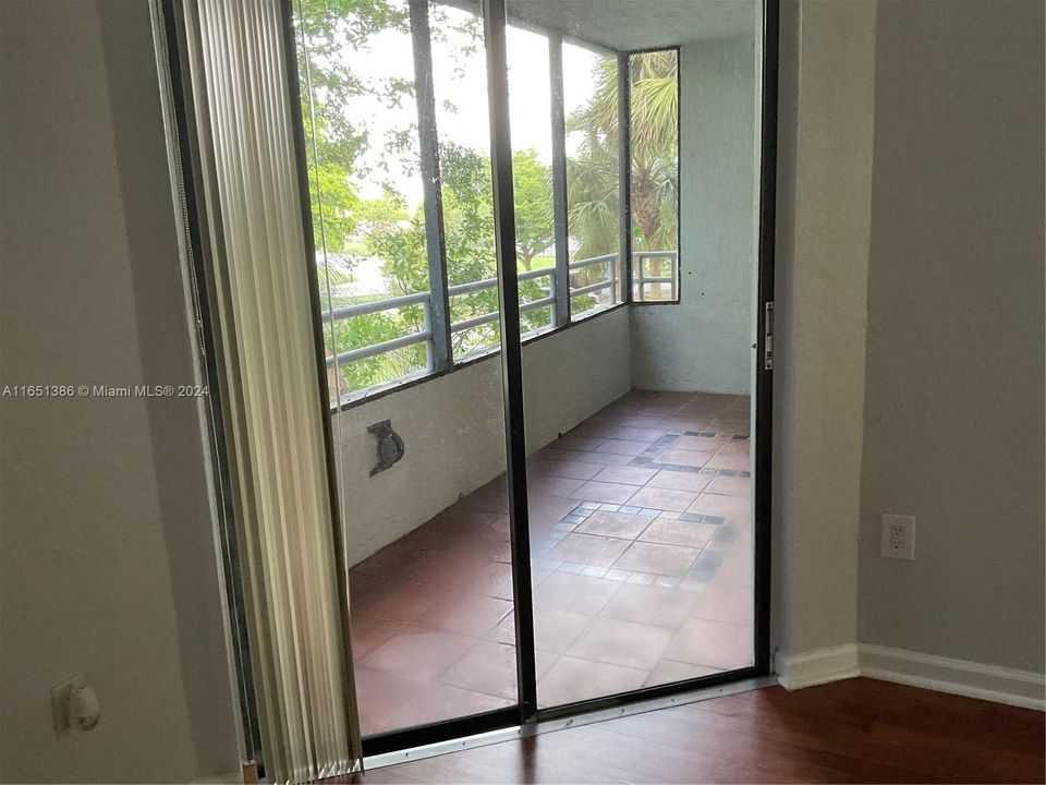 En Venta: $255,000 (2 camas, 1 baños, 828 Pies cuadrados)