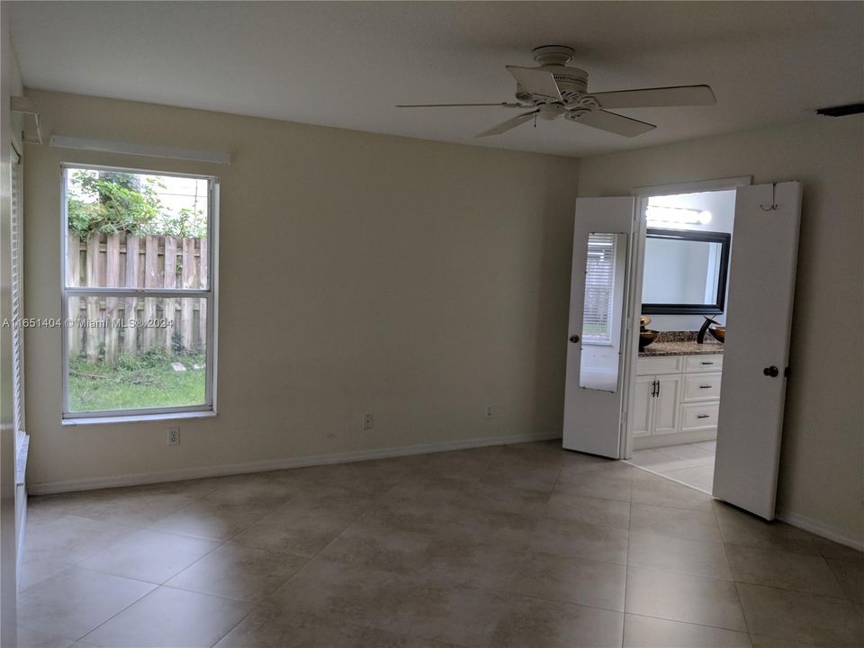 Active With Contract: $3,350 (3 beds, 2 baths, 1839 Square Feet)