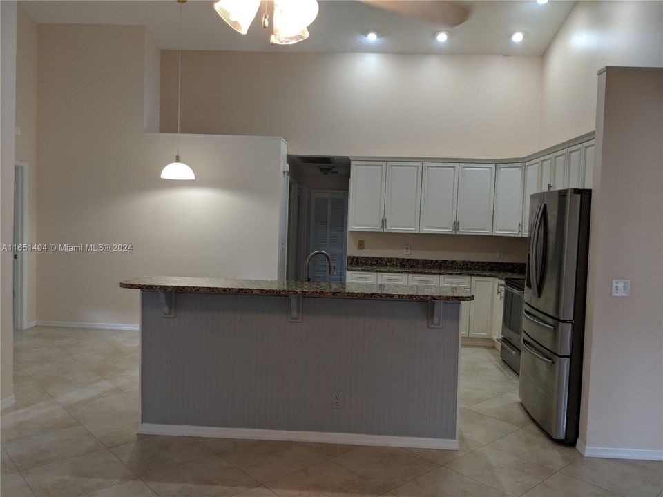 Active With Contract: $3,350 (3 beds, 2 baths, 1839 Square Feet)