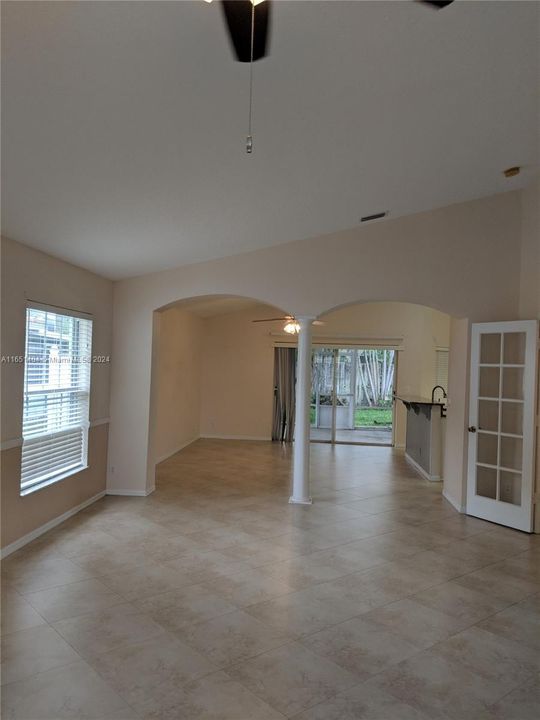 Active With Contract: $3,350 (3 beds, 2 baths, 1839 Square Feet)