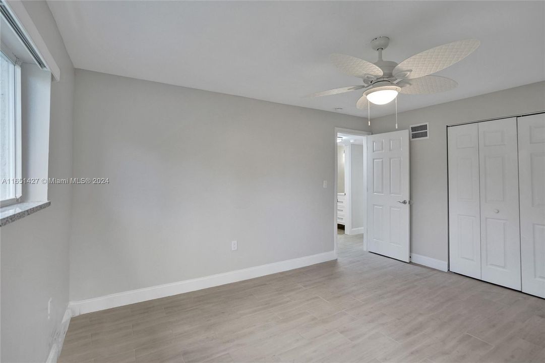 Active With Contract: $3,000 (3 beds, 2 baths, 1664 Square Feet)