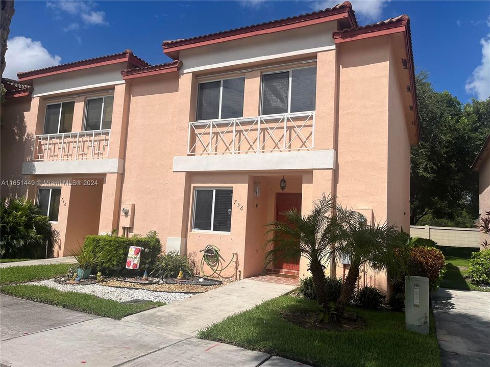 For Sale: $448,000 (3 beds, 2 baths, 1361 Square Feet)