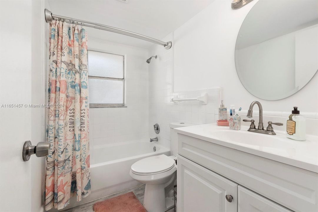 For Sale: $315,000 (3 beds, 2 baths, 1096 Square Feet)