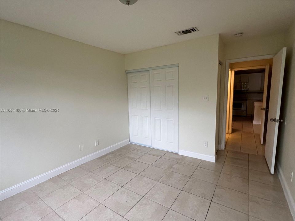 Recently Rented: $2,200 (2 beds, 2 baths, 1114 Square Feet)