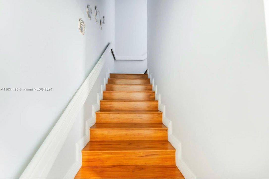 Active With Contract: $3,300 (2 beds, 2 baths, 1235 Square Feet)