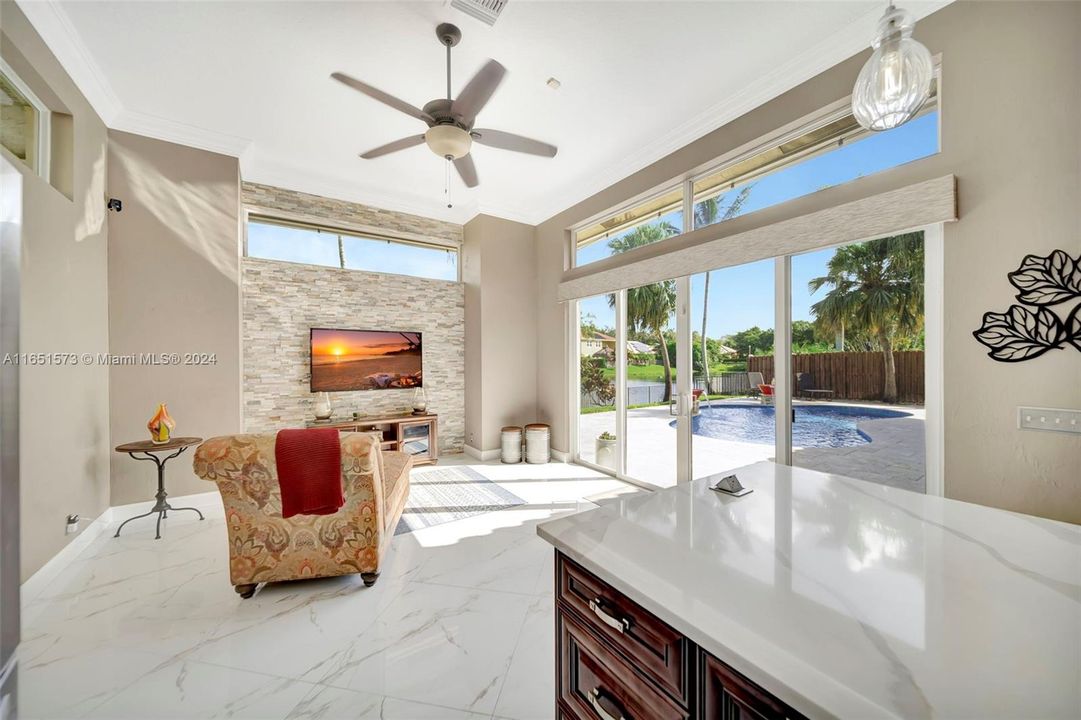 Active With Contract: $875,000 (4 beds, 2 baths, 2370 Square Feet)