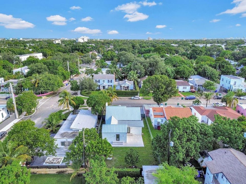 For Sale: $1,250,000 (4 beds, 3 baths, 1606 Square Feet)