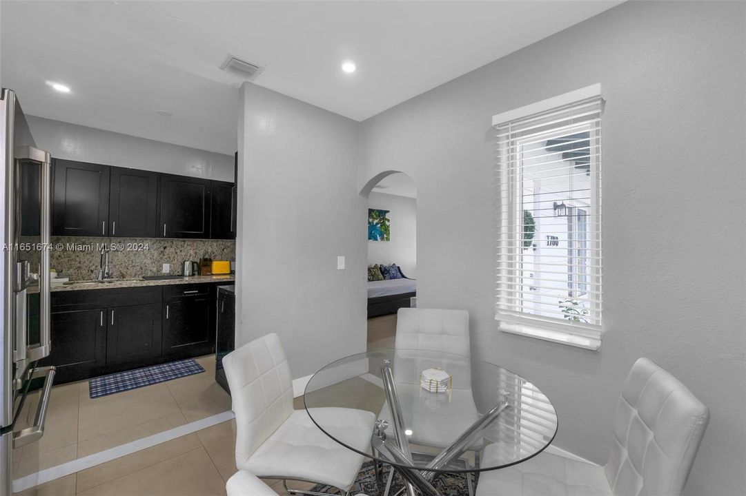 Active With Contract: $3,100 (3 beds, 2 baths, 1040 Square Feet)