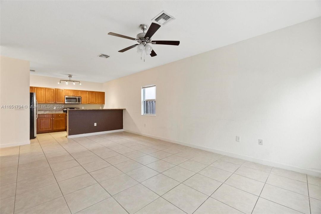 For Rent: $3,950 (5 beds, 3 baths, 2058 Square Feet)