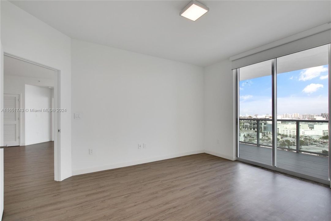 Active With Contract: $5,065 (2 beds, 2 baths, 1346 Square Feet)