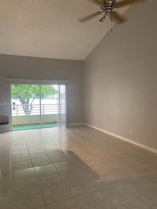 For Sale: $224,000 (2 beds, 2 baths, 1096 Square Feet)