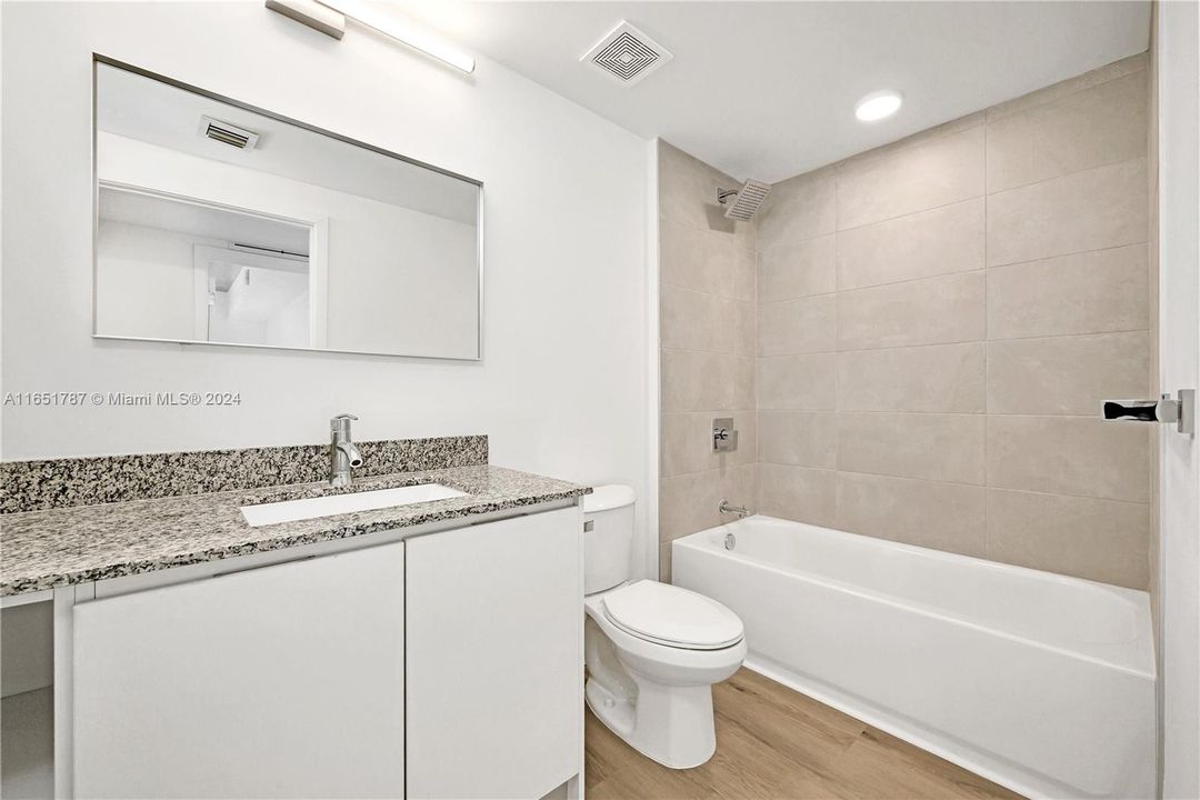 Active With Contract: $3,500 (3 beds, 2 baths, 1175 Square Feet)