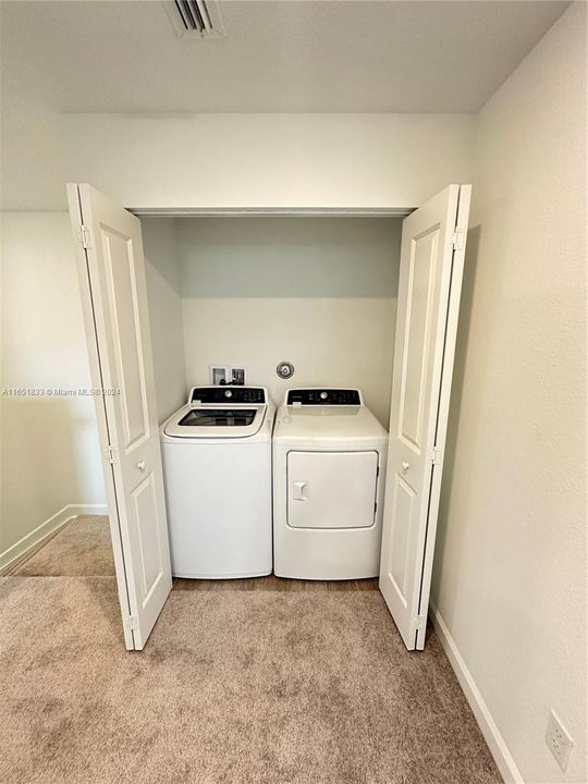 Active With Contract: $3,100 (4 beds, 2 baths, 1754 Square Feet)