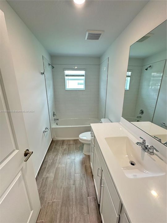 Active With Contract: $3,100 (4 beds, 2 baths, 1754 Square Feet)