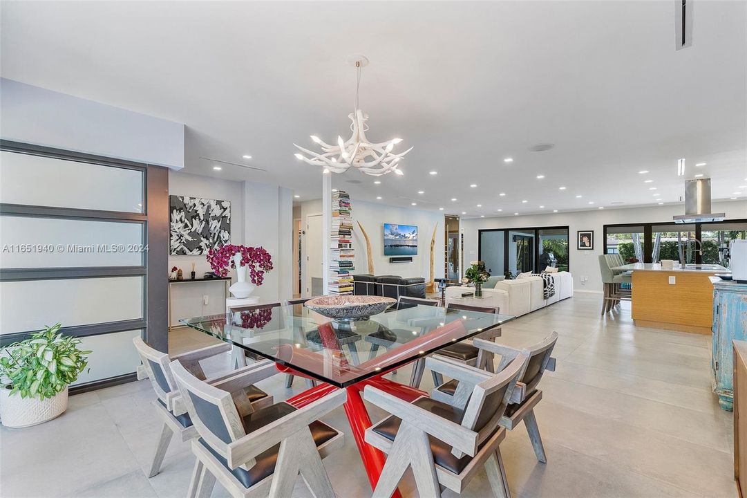 For Sale: $4,400,000 (5 beds, 4 baths, 3038 Square Feet)